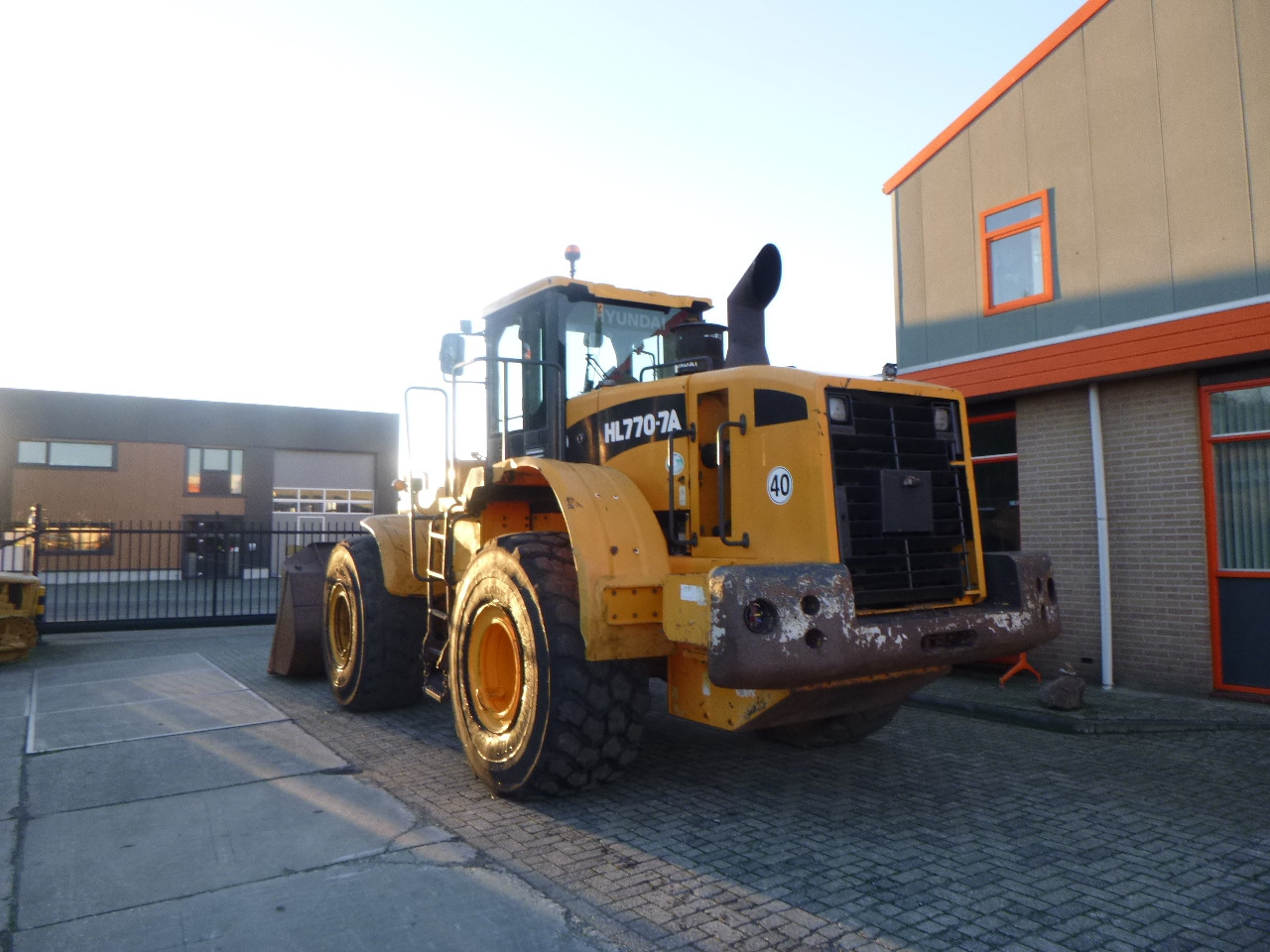 HYUNDAI HL770-7A - Wheel loader: picture 3 HYUNDAI HL770-7A - Wheel loader: picture 3