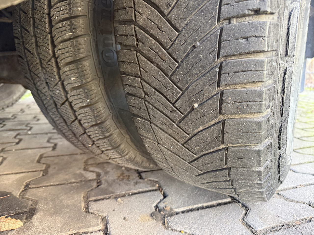 Iveco Daily 70C17 HMF 635 Kran bis 11 Meter - Crane truck, Flatbed van: picture 3 Iveco Daily 70C17 HMF 635 Kran bis 11 Meter - Crane truck, Flatbed van: picture 3