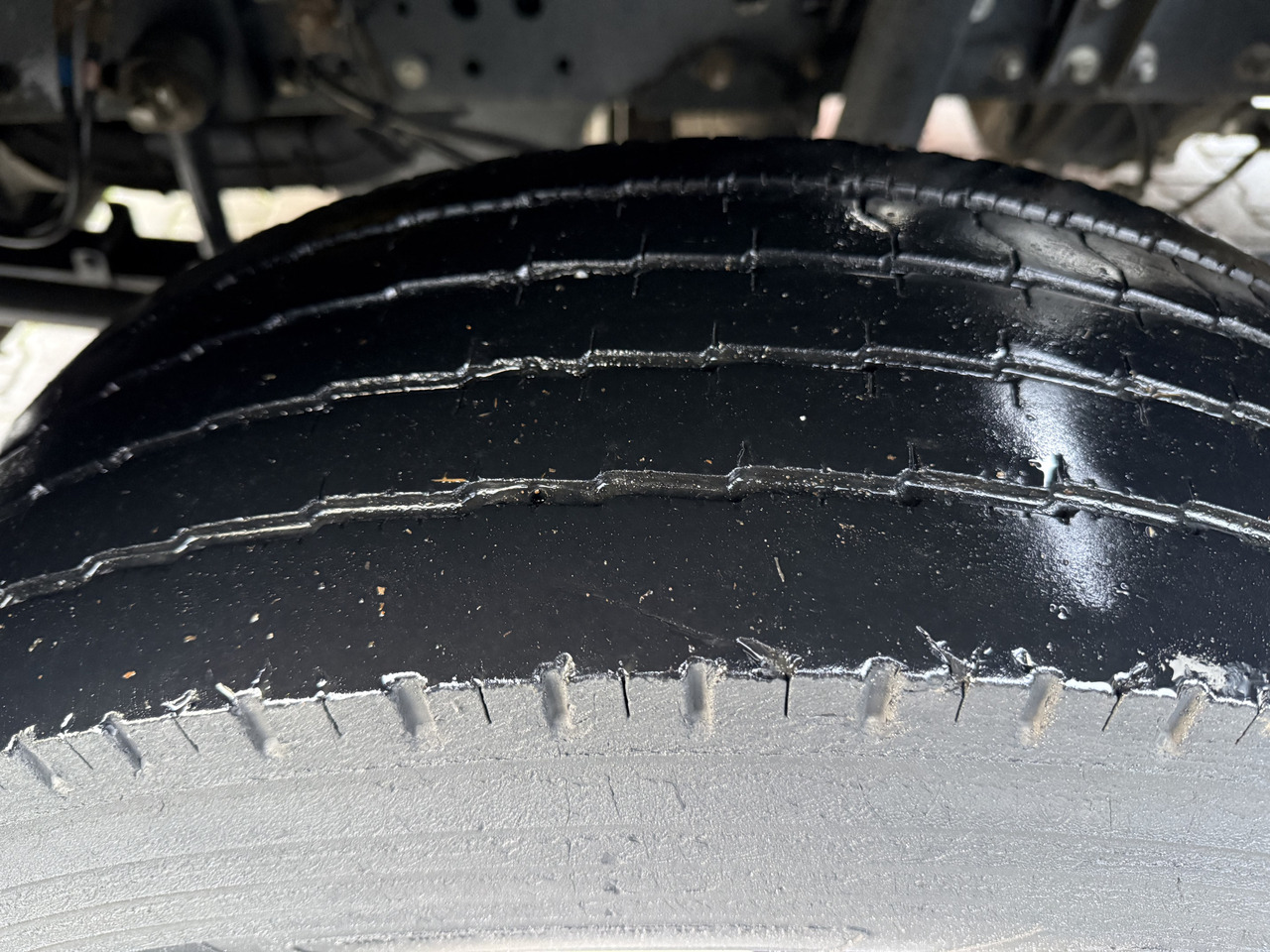 Iveco EuroCargo 80E22 Kran HMF 735 bis 15 Meter - Dropside/ Flatbed truck, Crane truck: picture 3 Iveco EuroCargo 80E22 Kran HMF 735 bis 15 Meter - Dropside/ Flatbed truck, Crane truck: picture 3