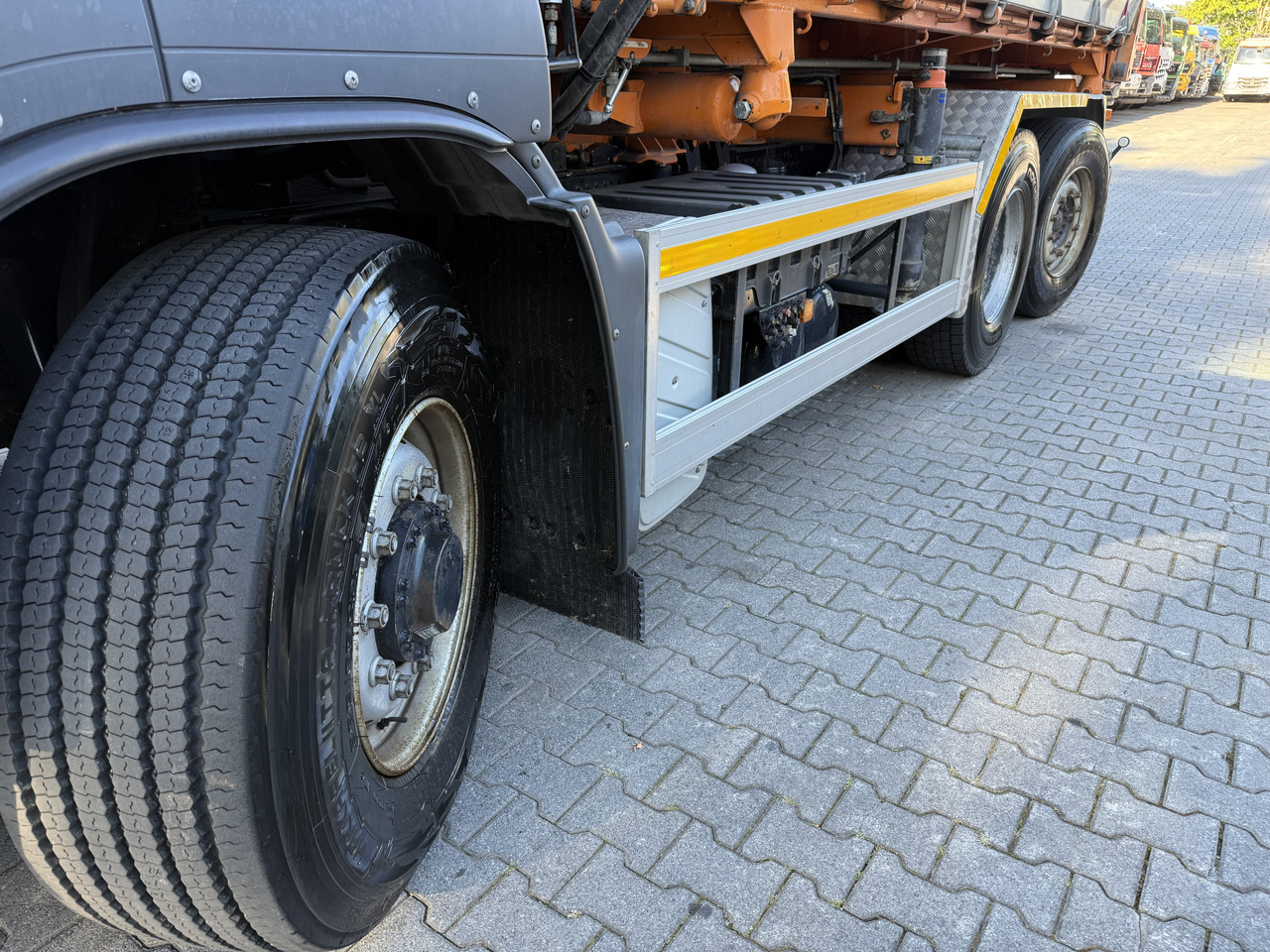 MAN TGS 28.400 6X4H-4 BL - Cab chassis truck, Crane truck: picture 3 MAN TGS 28.400 6X4H-4 BL - Cab chassis truck, Crane truck: picture 3