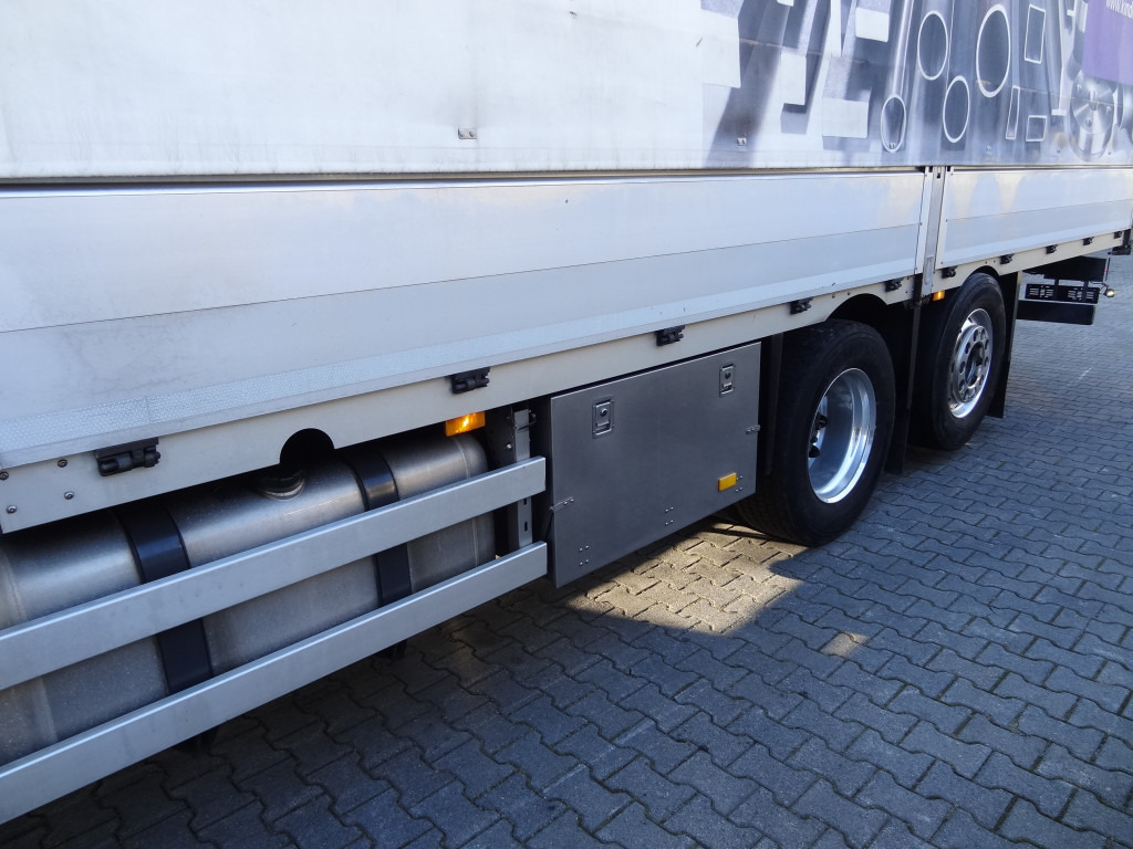 Mercedes-Benz Actros 2545 6X2 HIAB 166 bis 19 Meter - Crane truck, Curtainsider truck: picture 2 Mercedes-Benz Actros 2545 6X2 HIAB 166 bis 19 Meter - Crane truck, Curtainsider truck: picture 2