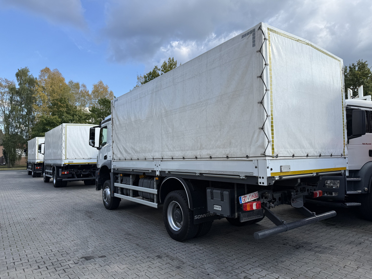 Dropside/ Flatbed truck Mercedes-Benz Arocs 1827 AK 4X4 Ex-: picture 8