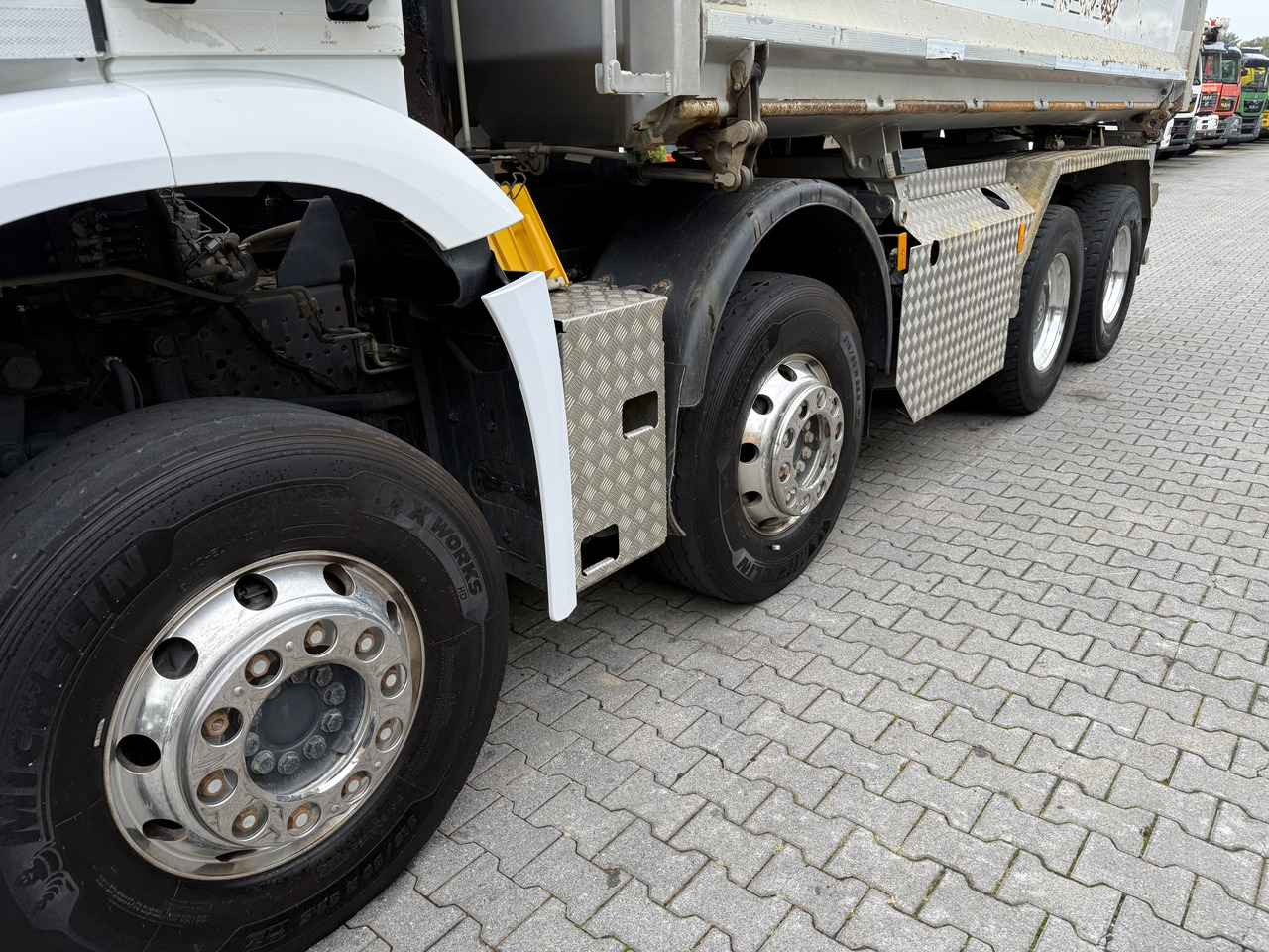 Mercedes-Benz Arocs 3245 K 8X4 - Tipper: picture 4 Mercedes-Benz Arocs 3245 K 8X4 - Tipper: picture 4