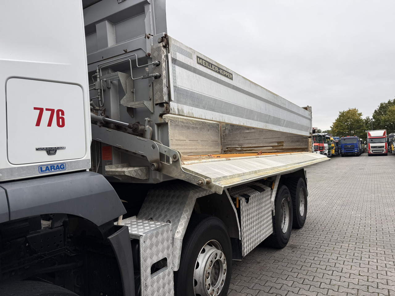 Mercedes-Benz Arocs 3246K 8X4 Meiller - Tipper: picture 3 Mercedes-Benz Arocs 3246K 8X4 Meiller - Tipper: picture 3