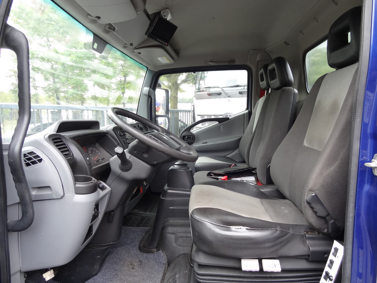 Renault D180.75 Haken Multilift - Hook lift truck: picture 4 Renault D180.75 Haken Multilift - Hook lift truck: picture 4