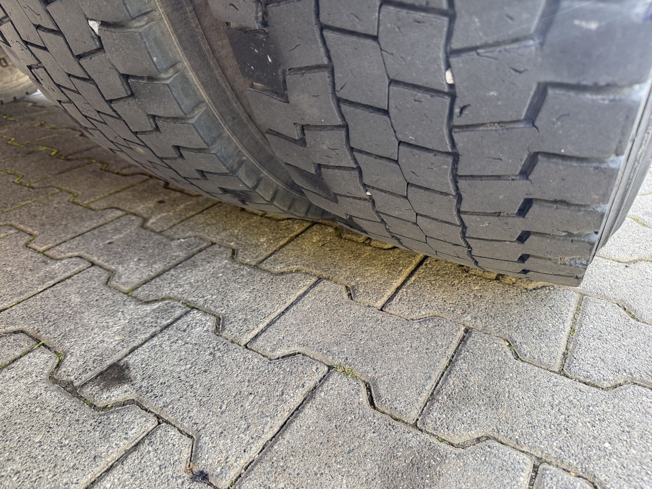 Scania R380 6X2*4 Kipper mit Kran HIAB 220 - Tipper, Crane truck: picture 4 Scania R380 6X2*4 Kipper mit Kran HIAB 220 - Tipper, Crane truck: picture 4