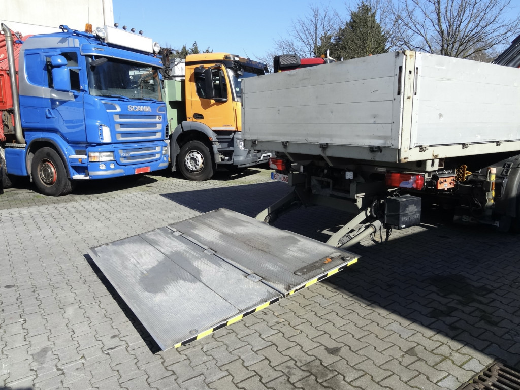 Scania R440 6X2*4 Kran HMF 3000 bis 30 Meter - Dropside/ Flatbed truck, Crane truck: picture 4 Scania R440 6X2*4 Kran HMF 3000 bis 30 Meter - Dropside/ Flatbed truck, Crane truck: picture 4
