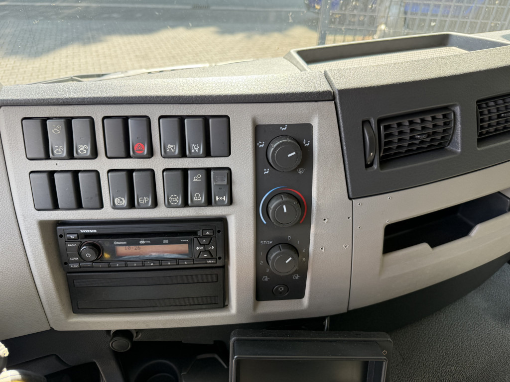 Volvo FE280 6X2*4 Carrier Supra 1150 - Refrigerator truck: picture 5 Volvo FE280 6X2*4 Carrier Supra 1150 - Refrigerator truck: picture 5