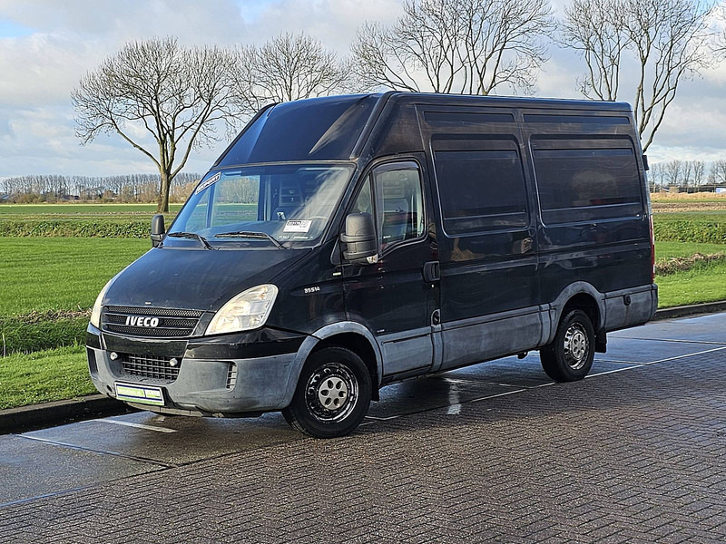 Iveco Daily - Panel van: picture 2 Iveco Daily - Panel van: picture 2