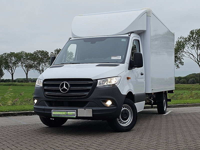 Mercedes-Benz Sprinter 317 Bakwagen Laadklep! - Box van: picture 1 Mercedes-Benz Sprinter 317 Bakwagen Laadklep! - Box van: picture 1