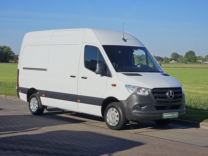 Mercedes-Benz Sprinter 317 L2H2 Mbux RWD! - Panel van: picture 5 Mercedes-Benz Sprinter 317 L2H2 Mbux RWD! - Panel van: picture 5