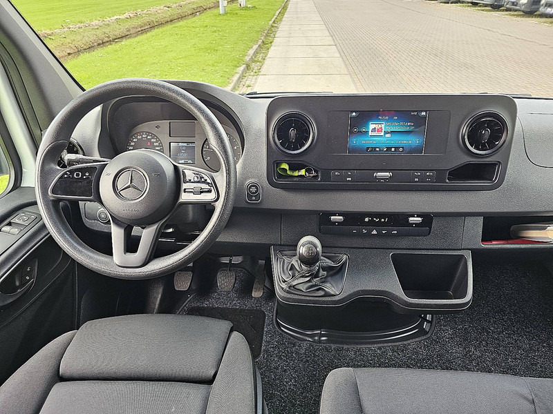 Mercedes-Benz Sprinter 317 L2H2 Mbux Trekhaak ! - Panel van: picture 2 Mercedes-Benz Sprinter 317 L2H2 Mbux Trekhaak ! - Panel van: picture 2