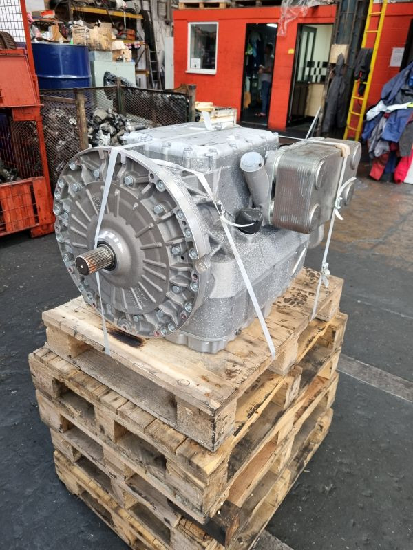 Voith 864.6 F3VTORO-8,5 Gearbox - Gearbox: picture 1 Voith 864.6 F3VTORO-8,5 Gearbox - Gearbox: picture 1