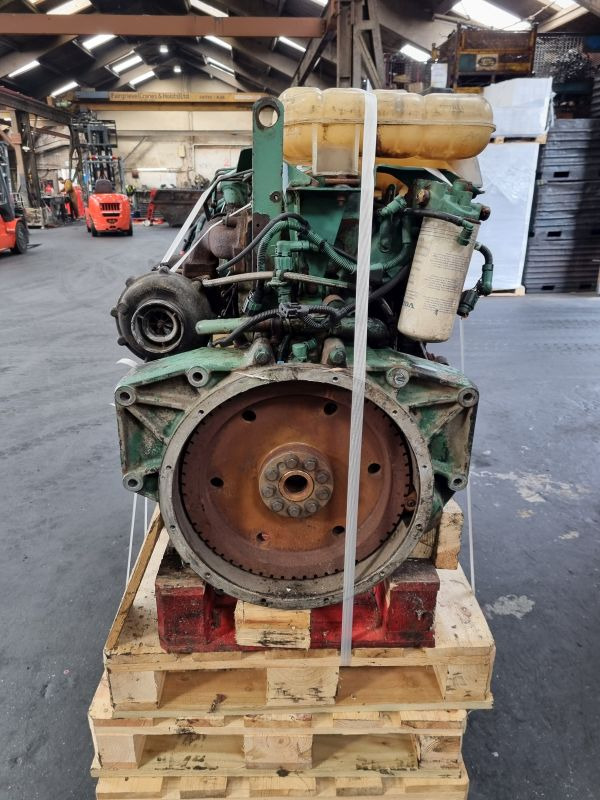 Volvo D6B Engine (Truck) - Engine for Truck: picture 2 Volvo D6B Engine (Truck) - Engine for Truck: picture 2