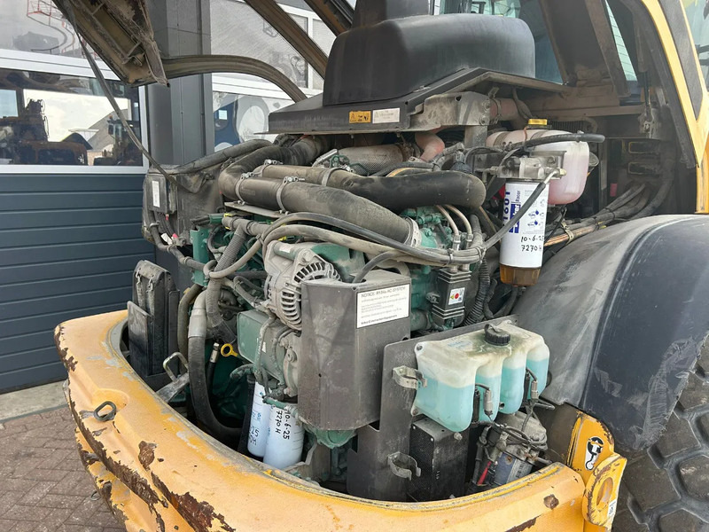 Wheel loader Volvo L45G: picture 7