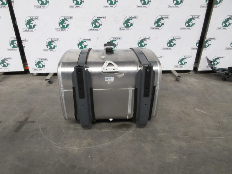 DAF 2198080 DAF DIESEL TANK NIEUWE 590 LITER - Fuel tank for Truck: picture 4 DAF 2198080 DAF DIESEL TANK NIEUWE 590 LITER - Fuel tank for Truck: picture 4