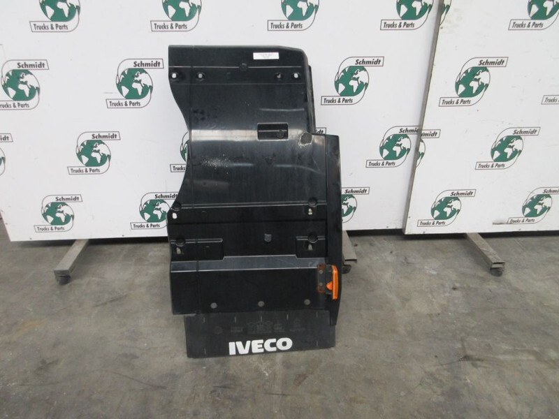 Iveco 5802763571 SPATBORD RECHTS & LINKS S WAY EURO 6 - Frame/ Chassis for Truck: picture 5 Iveco 5802763571 SPATBORD RECHTS & LINKS S WAY EURO 6 - Frame/ Chassis for Truck: picture 5