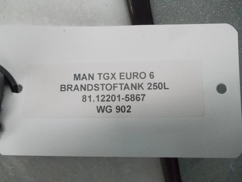 MAN 81.12201-5867 // 250 LITER TANK MAN TGX TGS EURO 6 - Fuel tank for Truck: picture 5 MAN 81.12201-5867 // 250 LITER TANK MAN TGX TGS EURO 6 - Fuel tank for Truck: picture 5