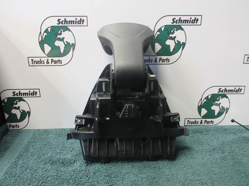 MAN 81.25813-1143 // 81.25813-2187 81.61701-0453 MULTIE KNOP MAN TGX 18.520 - Electrical system for Truck: picture 3 MAN 81.25813-1143 // 81.25813-2187 81.61701-0453 MULTIE KNOP MAN TGX 18.520 - Electrical system for Truck: picture 3