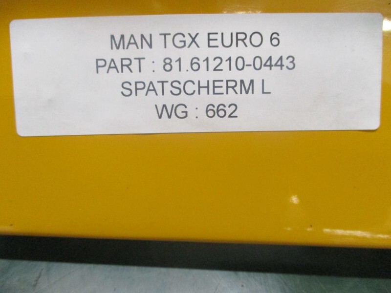 MAN 81.61210-0443 spatbord deel links - Cab and interior for Truck: picture 2 MAN 81.61210-0443 spatbord deel links - Cab and interior for Truck: picture 2