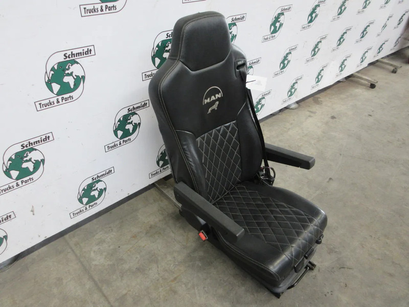 MAN 81.62307-6531//81.62307-6529//81.62307-6562//81.62307-6558 STOELEN SET - Seat for Truck: picture 3 MAN 81.62307-6531//81.62307-6529//81.62307-6562//81.62307-6558 STOELEN SET - Seat for Truck: picture 3