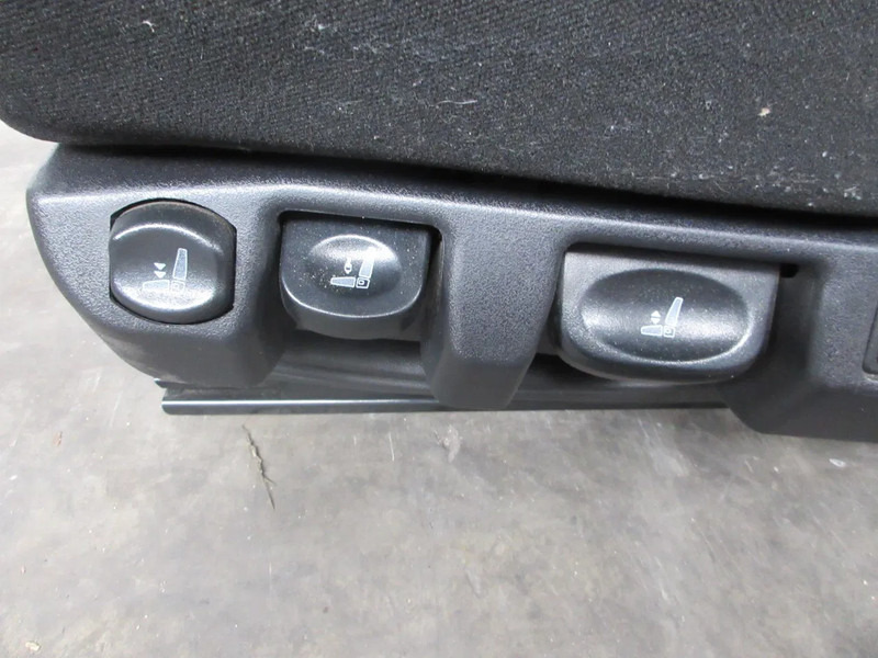 MAN 81.62307-6531//81.62307-6529//81.62307-6562//81.62307-6558 STOELEN SET - Seat for Truck: picture 5 MAN 81.62307-6531//81.62307-6529//81.62307-6562//81.62307-6558 STOELEN SET - Seat for Truck: picture 5