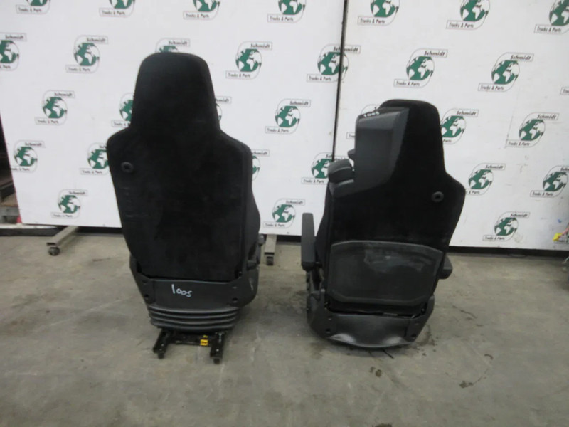 MAN 81.62310-6439 // 81.62310-6394 STOELEN SET MAN 18.430 MODEL 2023 - Seat for Truck: picture 3 MAN 81.62310-6439 // 81.62310-6394 STOELEN SET MAN 18.430 MODEL 2023 - Seat for Truck: picture 3