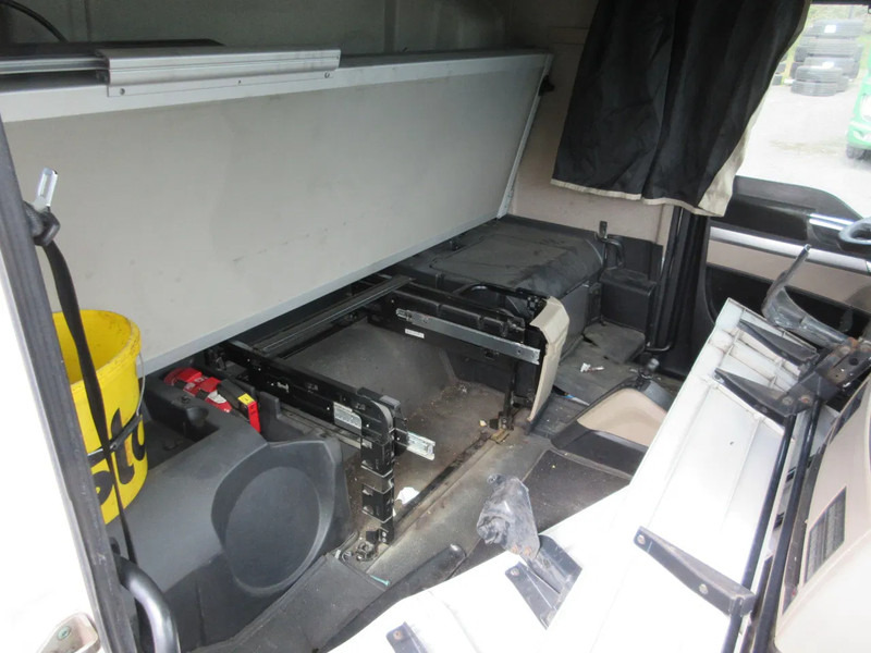 Cab and interior for Truck MAN CABINE MAN 18.500 TGX EURO 6 MODEL 2020: picture 8