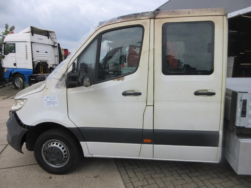 Mercedes-Benz MERCEDES SPRINTER CABINE COMPLEET ZONDER ACHTERCHASSIS - Cab and interior for Van: picture 4 Mercedes-Benz MERCEDES SPRINTER CABINE COMPLEET ZONDER ACHTERCHASSIS - Cab and interior for Van: picture 4