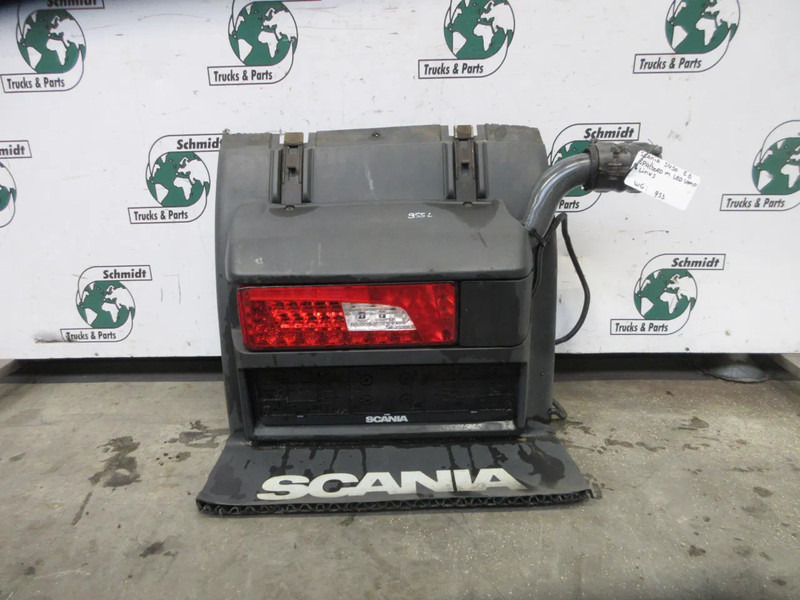 Scania 2380955 // 2476461 // 2054593 // 2302630 SPATBORD MET LED LAMP NGS LINKS - Tail light for Truck: picture 5 Scania 2380955 // 2476461 // 2054593 // 2302630 SPATBORD MET LED LAMP NGS LINKS - Tail light for Truck: picture 5