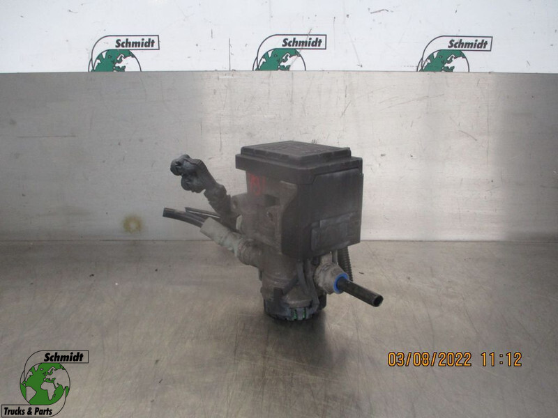 Volvo 21122034 FH FM FMX EBS Modulator Voorzijde - Brake parts for Truck: picture 1 Volvo 21122034 FH FM FMX EBS Modulator Voorzijde - Brake parts for Truck: picture 1