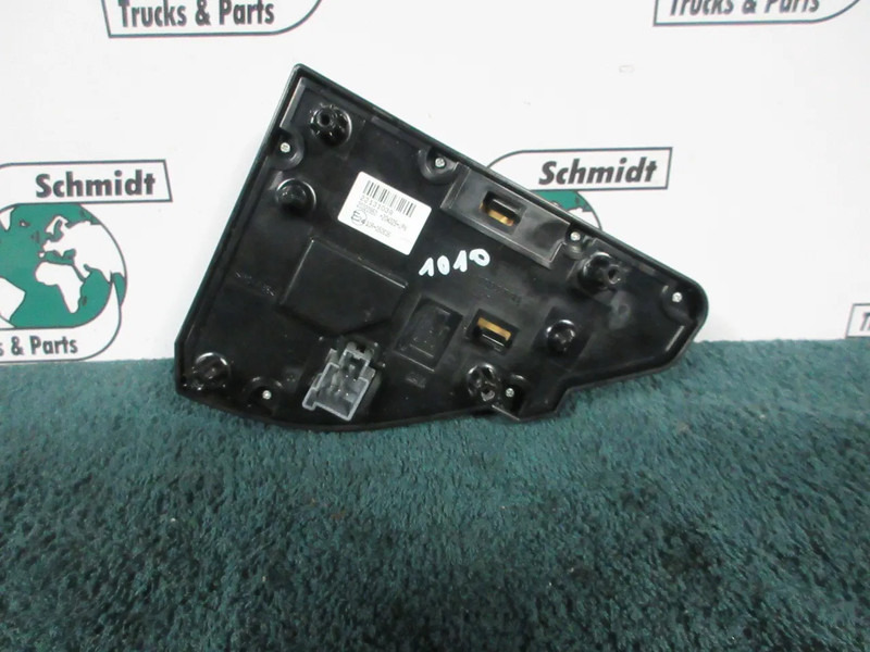 Volvo 22131039 RADIO NAVIE BEDINGING SYSTEEM VOLVO FH 460 MODEL 2021 - Electrical system for Truck: picture 4 Volvo 22131039 RADIO NAVIE BEDINGING SYSTEEM VOLVO FH 460 MODEL 2021 - Electrical system for Truck: picture 4