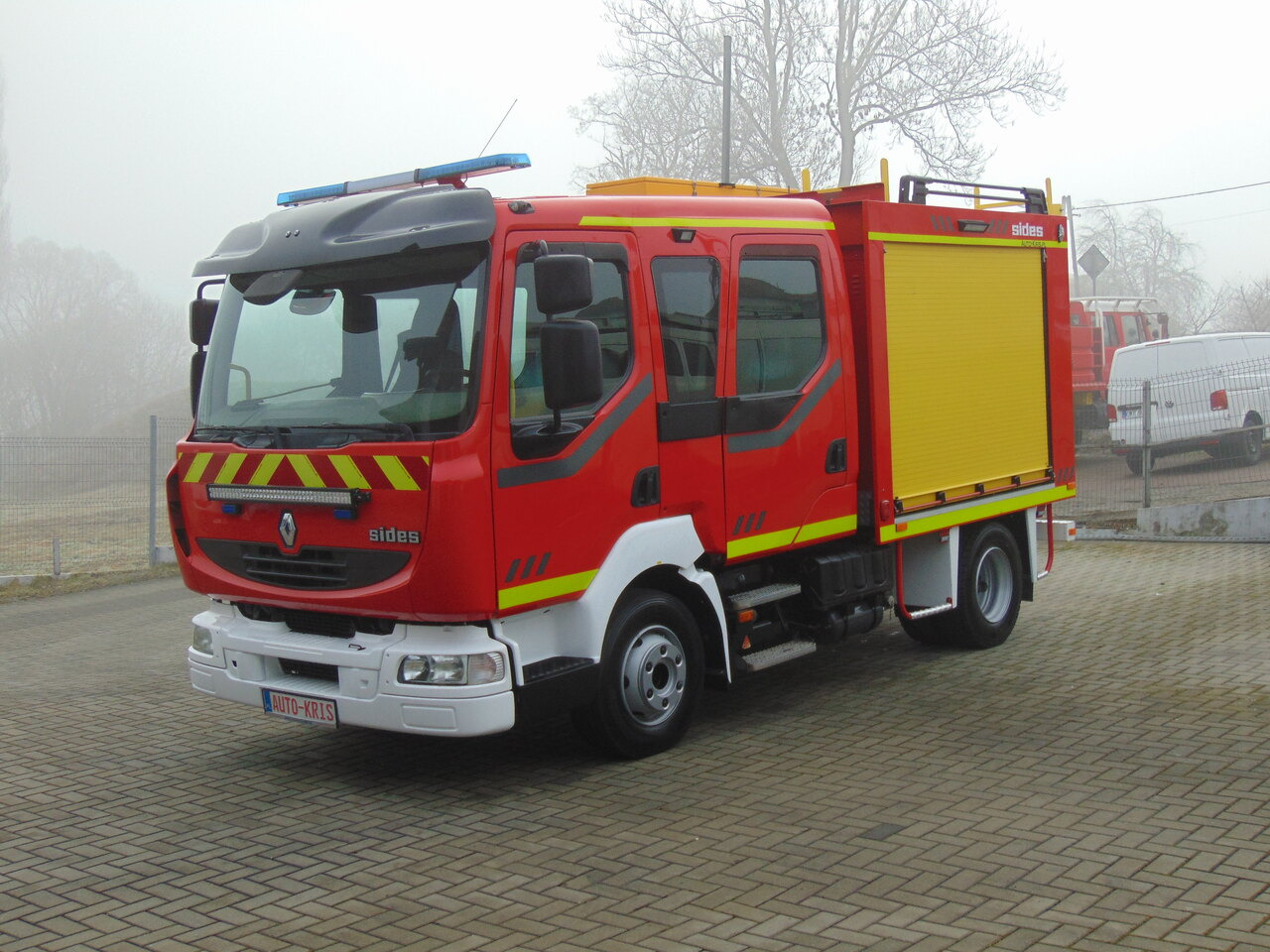 RENAULT Midlum 220DXi SIDES - Fire truck: picture 1 RENAULT Midlum 220DXi SIDES - Fire truck: picture 1