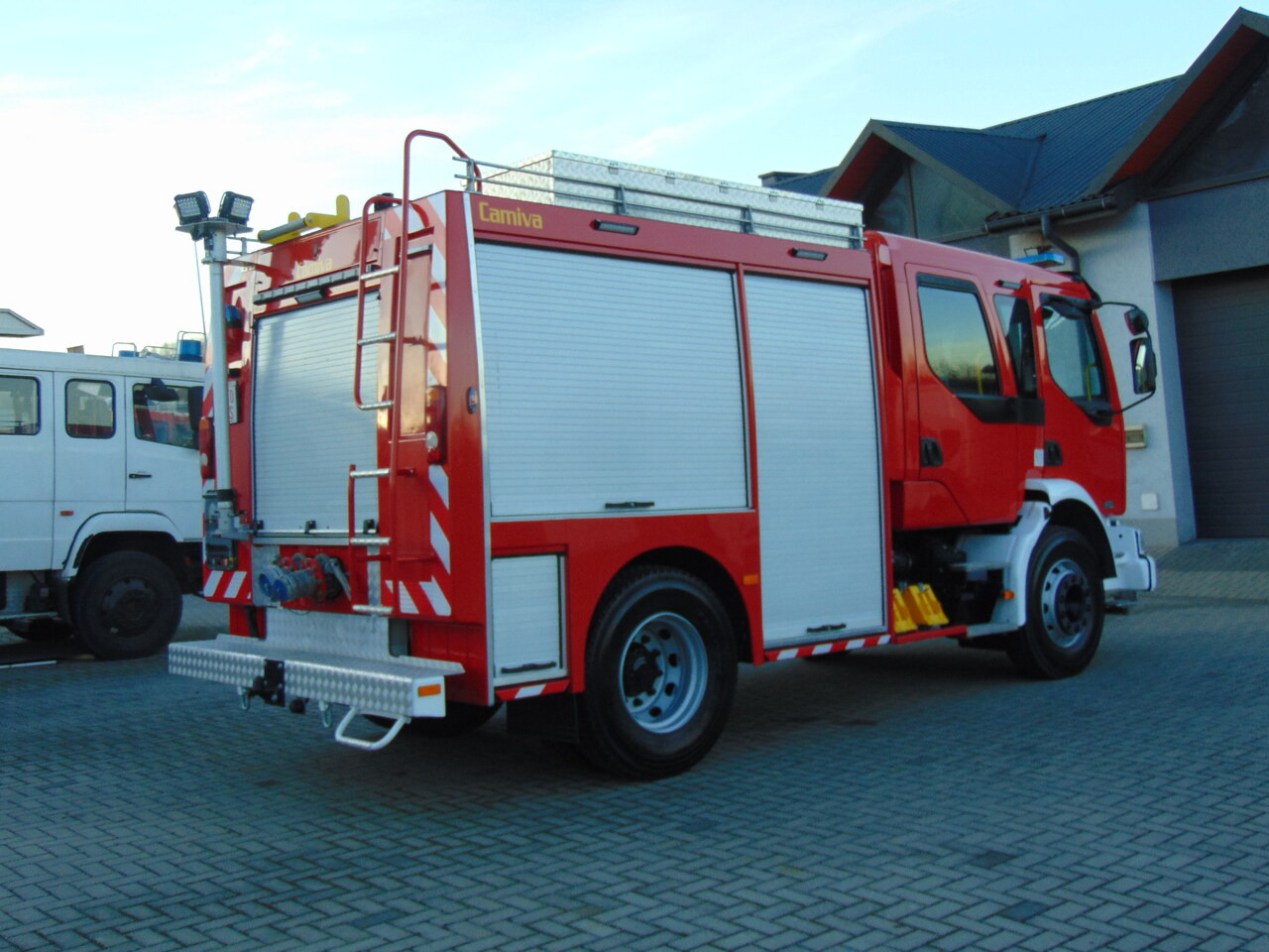 RENAULT Midlum 270dCi Camiva - Fire truck: picture 4 RENAULT Midlum 270dCi Camiva - Fire truck: picture 4