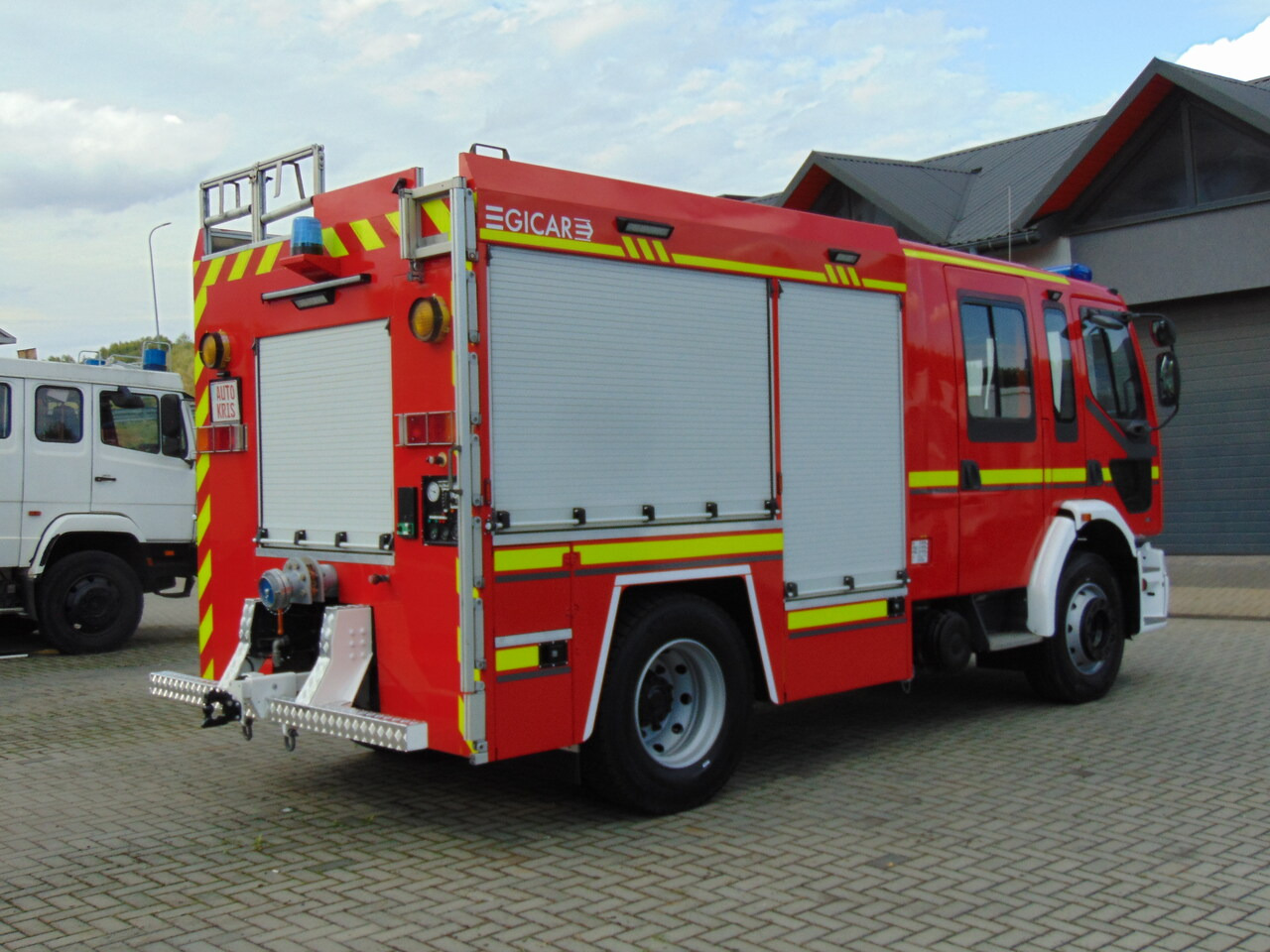 RENAULT Premium 260 GICAR - Fire truck: picture 4 RENAULT Premium 260 GICAR - Fire truck: picture 4