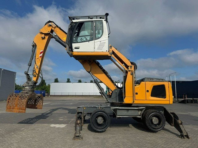 Liebherr LH22M Litronic Overslag grijper - Waste/ Industry handler: picture 1 Liebherr LH22M Litronic Overslag grijper - Waste/ Industry handler: picture 1