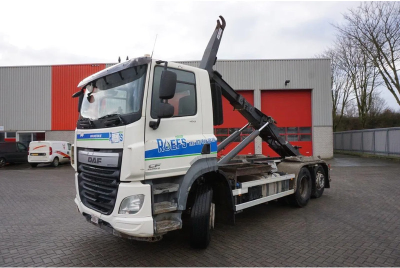 DAF CF410 / ENGINE RUNNING / DEB / ACC / LWDS / HOOK 18TON / LIFT AXLE / ONLY:375782 KM / AIRCO / AUTOMATIC / EURO-6 / 2016 - Hook lift truck: picture 1 DAF CF410 / ENGINE RUNNING / DEB / ACC / LWDS / HOOK 18TON / LIFT AXLE / ONLY:375782 KM / AIRCO / AUTOMATIC / EURO-6 / 2016 - Hook lift truck: picture 1