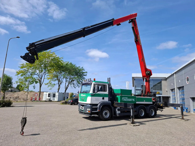 MAN TGA 33.410 / 6X4 / PALFINGER PK4000 1EL ROOFER CRANE / 25M / REMOTE / 2X BIG AXLE / 490677 KM / MANUAL / EURO-3 / 2005 - Crane truck: picture 2 MAN TGA 33.410 / 6X4 / PALFINGER PK4000 1EL ROOFER CRANE / 25M / REMOTE / 2X BIG AXLE / 490677 KM / MANUAL / EURO-3 / 2005 - Crane truck: picture 2