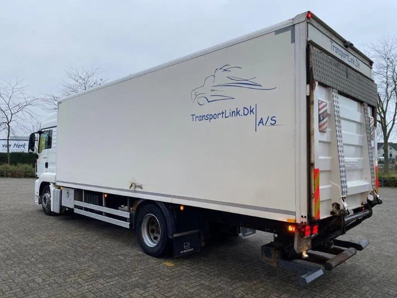 MAN TGS18.360 / HEATED BOX / FULL-AIR / PLATFORM / ONLY:392217 KM / MANUAL / EURO-4 / 2008 - Box truck: picture 3 MAN TGS18.360 / HEATED BOX / FULL-AIR / PLATFORM / ONLY:392217 KM / MANUAL / EURO-4 / 2008 - Box truck: picture 3