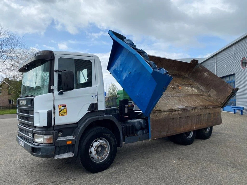 Scania 114-340 / 6X4 / 2 SIDE TIPPER / BIG AXLE / FULL-STEEL / DRUM BRAKES / MANUAL / 1999 - Tipper: picture 3 Scania 114-340 / 6X4 / 2 SIDE TIPPER / BIG AXLE / FULL-STEEL / DRUM BRAKES / MANUAL / 1999 - Tipper: picture 3