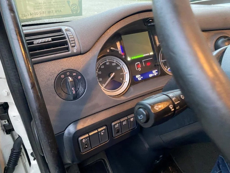 Tractor unit DAF CF370 / NICE CLEAN NL TRUCK / TYRES 80% / AUTOMATIC / EURO-6 / 2015: picture 12