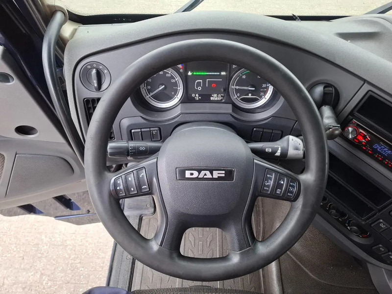 Tractor unit DAF XF106-440 / NL TRUCK / TUV:19-03-2026 / SMART TACHO / ACC / LWDS / FRIDGE / FULL SPOILER / AUTOMATIC / EURO-6 / 2016: picture 12 Tractor unit DAF XF106-440 / NL TRUCK / TUV:19-03-2026 / SMART TACHO / ACC / LWDS / FRIDGE / FULL SPOILER / AUTOMATIC / EURO-6 / 2016: picture 12