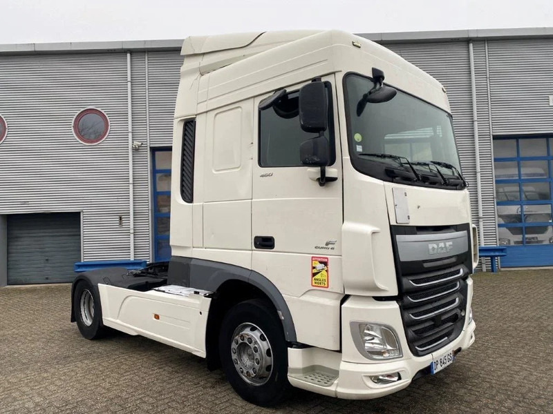 DAF XF106-460 / AUTOMATIC / DEB / PARKCOOL / AIRCO / EURO-6 / 2015 - Tractor unit: picture 2 DAF XF106-460 / AUTOMATIC / DEB / PARKCOOL / AIRCO / EURO-6 / 2015 - Tractor unit: picture 2