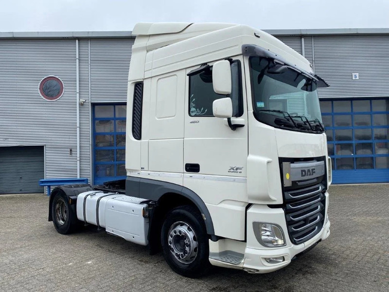 DAF XF106-460 / DOUBLE TANK / DEB / FRIDGE / 2XBED / AUTOMATIC / EURO-6 / 2014 - Tractor unit: picture 2 DAF XF106-460 / DOUBLE TANK / DEB / FRIDGE / 2XBED / AUTOMATIC / EURO-6 / 2014 - Tractor unit: picture 2