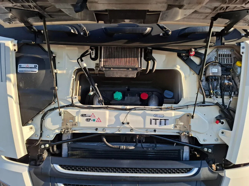 Leasing of DAF XF106-460 / INTARDER / DEB / MANUAL / AIRCO / CLEAN TRUCK / EURO-6 / 2014 DAF XF106-460 / INTARDER / DEB / MANUAL / AIRCO / CLEAN TRUCK / EURO-6 / 2014: picture 7 Leasing of DAF XF106-460 / INTARDER / DEB / MANUAL / AIRCO / CLEAN TRUCK / EURO-6 / 2014 DAF XF106-460 / INTARDER / DEB / MANUAL / AIRCO / CLEAN TRUCK / EURO-6 / 2014: picture 7