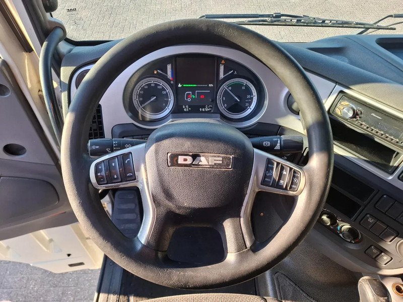 Leasing of DAF XF106-460 / INTARDER / DEB / MANUAL / AIRCO / CLEAN TRUCK / EURO-6 / 2014 DAF XF106-460 / INTARDER / DEB / MANUAL / AIRCO / CLEAN TRUCK / EURO-6 / 2014: picture 12 Leasing of DAF XF106-460 / INTARDER / DEB / MANUAL / AIRCO / CLEAN TRUCK / EURO-6 / 2014 DAF XF106-460 / INTARDER / DEB / MANUAL / AIRCO / CLEAN TRUCK / EURO-6 / 2014: picture 12