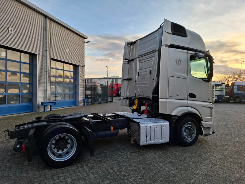 Mercedes-Benz Actros 1842 / NL TRUCK / MEGA / TUV:12-02-2026 / GIGASPACE / ONLY:526303 KM / SMART TACHO / AUTOMATIC / EURO-6 / 2012 - Tractor unit: picture 5 Mercedes-Benz Actros 1842 / NL TRUCK / MEGA / TUV:12-02-2026 / GIGASPACE / ONLY:526303 KM / SMART TACHO / AUTOMATIC / EURO-6 / 2012 - Tractor unit: picture 5