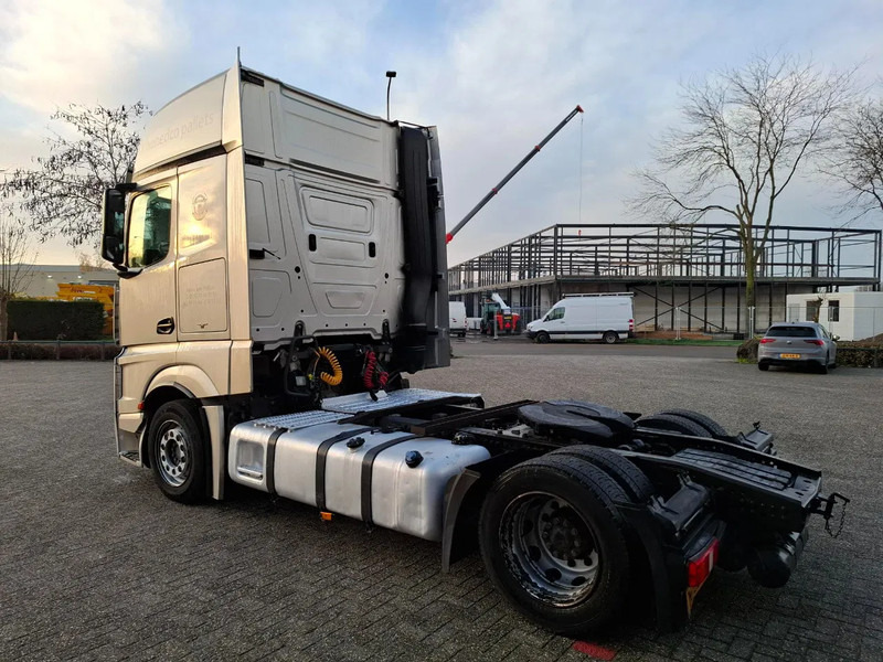 Mercedes-Benz Actros 1842 / NL TRUCK / MEGA / TUV:12-02-2026 / GIGASPACE / ONLY:526303 KM / SMART TACHO / AUTOMATIC / EURO-6 / 2012 - Tractor unit: picture 3 Mercedes-Benz Actros 1842 / NL TRUCK / MEGA / TUV:12-02-2026 / GIGASPACE / ONLY:526303 KM / SMART TACHO / AUTOMATIC / EURO-6 / 2012 - Tractor unit: picture 3