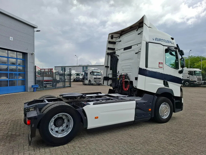 Renault T460 Comfort / CLEAN NL TRUCK / TUV:12-02-2026 / DOUBLE TANK / ACC / LWDS / FRIDGE / 2XBED / AUTOMATIC / EURO-6 / 2019 - Tractor unit: picture 5 Renault T460 Comfort / CLEAN NL TRUCK / TUV:12-02-2026 / DOUBLE TANK / ACC / LWDS / FRIDGE / 2XBED / AUTOMATIC / EURO-6 / 2019 - Tractor unit: picture 5