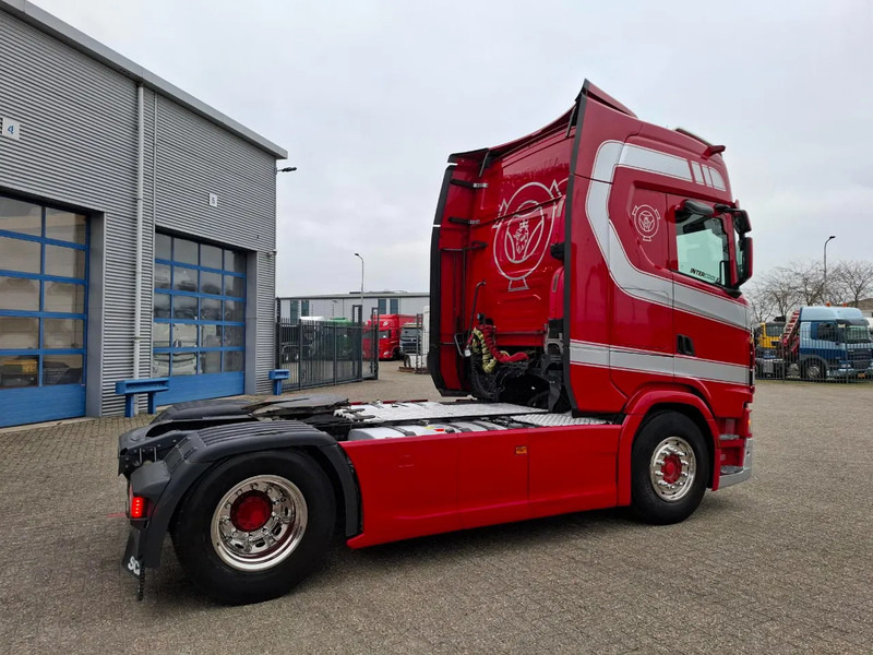 Scania NGS S500 / RETARDER / DOUBLE TANK / I-PARKCOOL / SMART TACHO / NL TRUCK / FULL-SPOILER / NAVI / LWDS / EURO-6 / 2019 - Tractor unit: picture 5 Scania NGS S500 / RETARDER / DOUBLE TANK / I-PARKCOOL / SMART TACHO / NL TRUCK / FULL-SPOILER / NAVI / LWDS / EURO-6 / 2019 - Tractor unit: picture 5